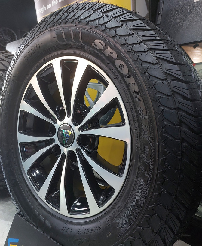 رینگ و لاستیک فابریک کلوت سایز ۱۷ با لاستیک (265,65,17") بارز