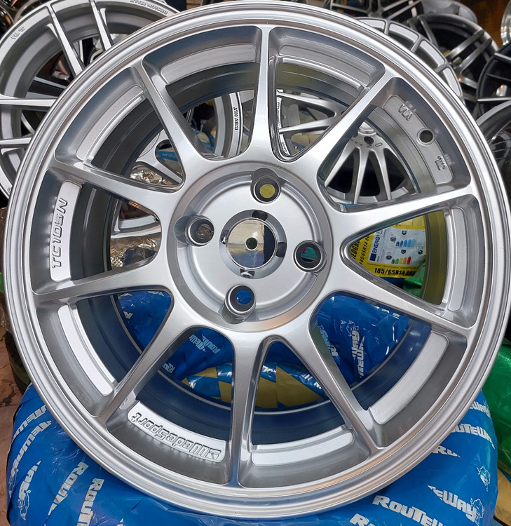 رینگ اسپرت سایز ۱۶ (۱۰پره) نقرهای (۴×۱۰۸)