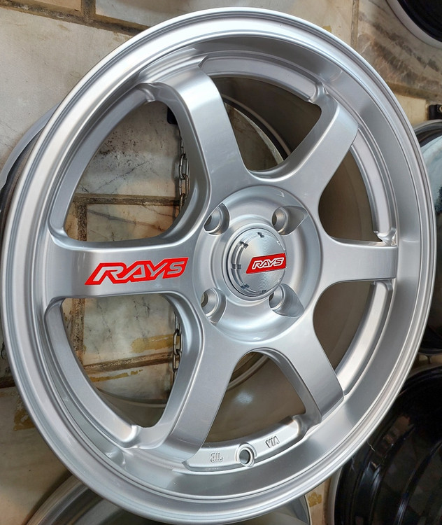 رینگ اسپرت سایز ۱۵ (۴پیچ) نقرهایRAYS