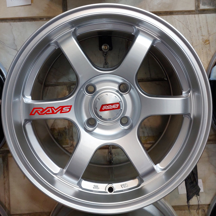 رینگ اسپرت سایز ۱۵ (۴پیچ) نقرهایRAYS