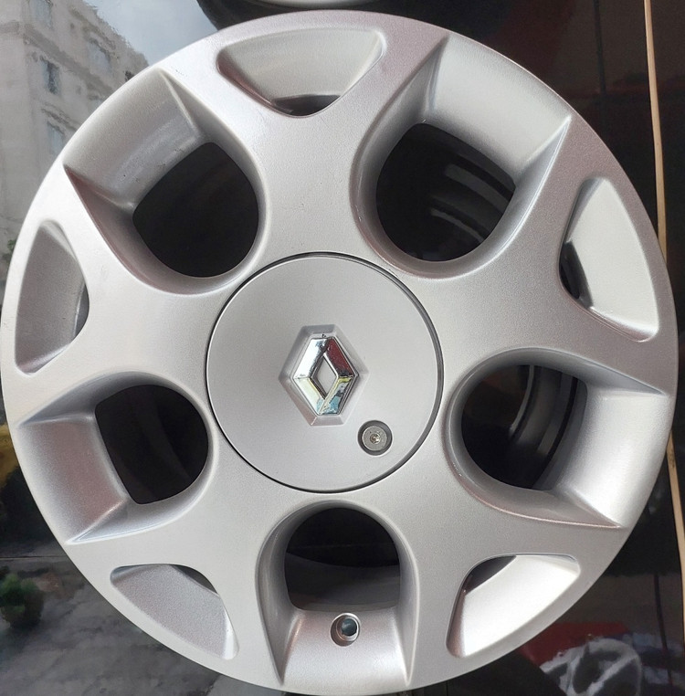 رینگ فابریک سایز ۱۵ نقرهای رنو ساندرو استپ وی ۰۲۲