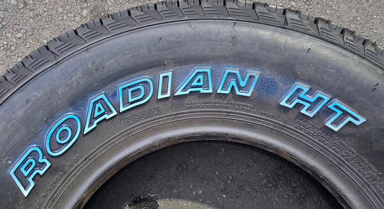 لاستیک سایز 215,70,15 نکسن کره