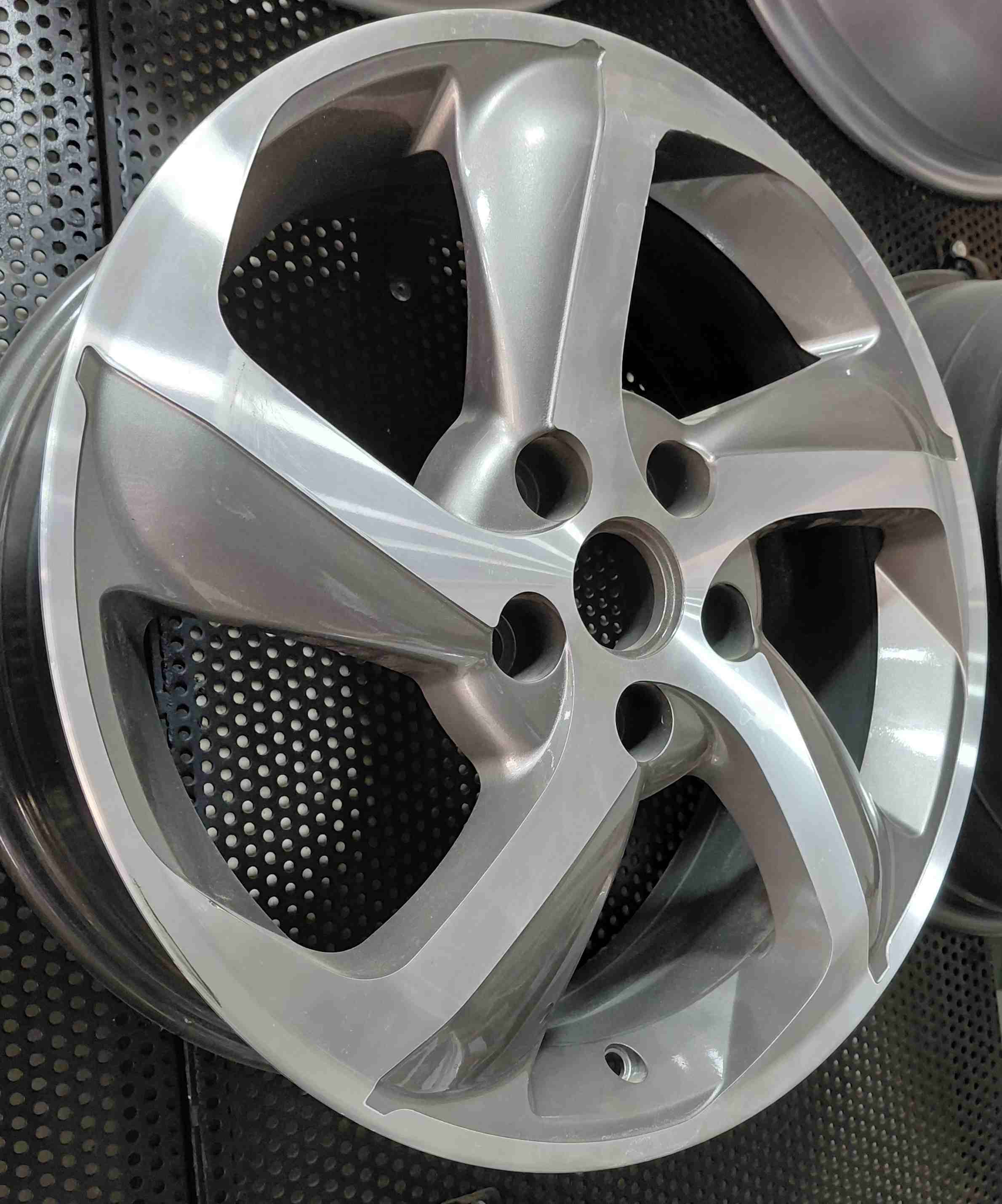 رینگ فابریک سایز ۱۷ (۱۱۴×۵) رخ دودی هایما S5