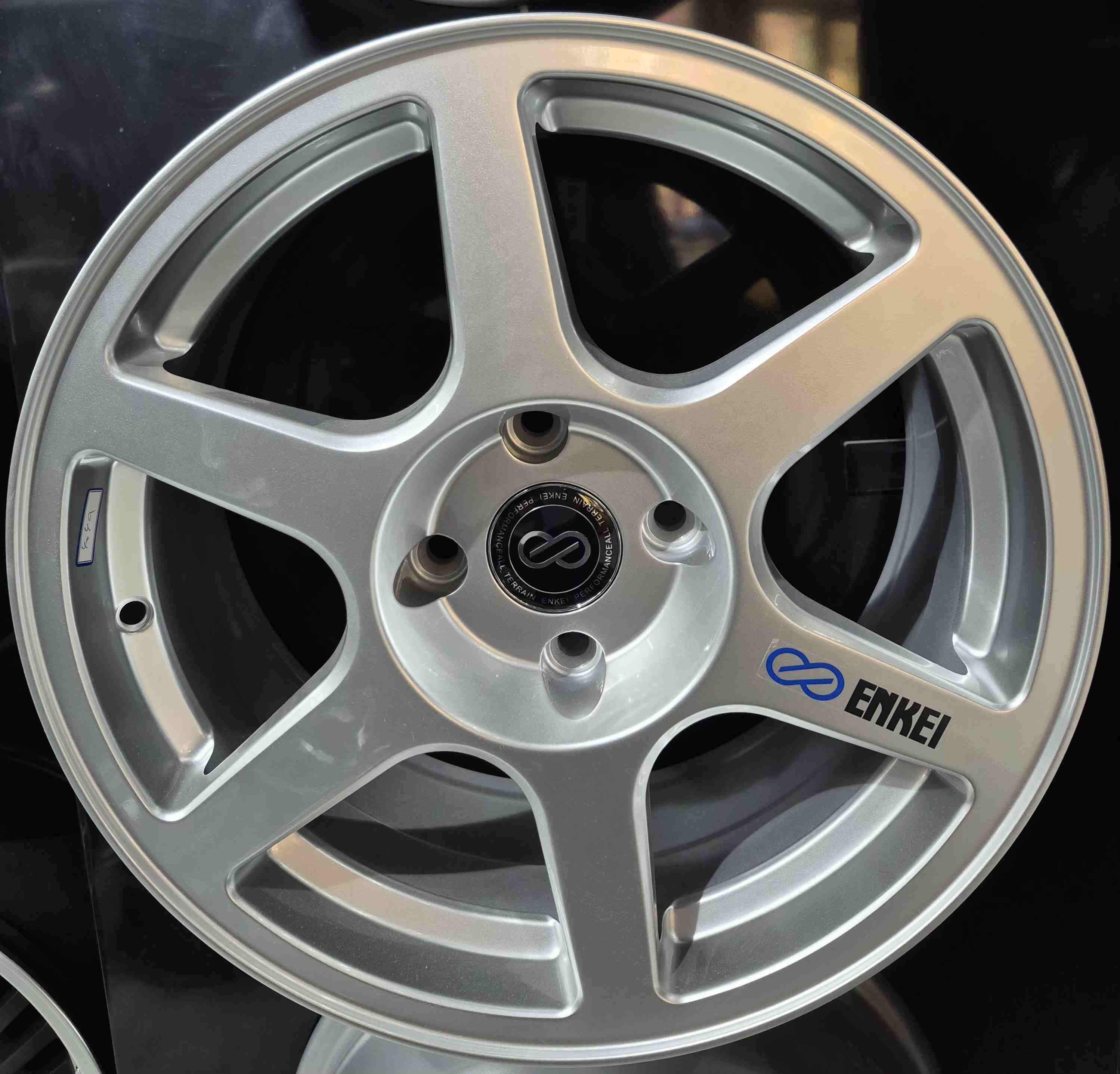 رینگ اسپرت سایز ۱۶ (۱۰۸×۴) نقره ای ENKEI