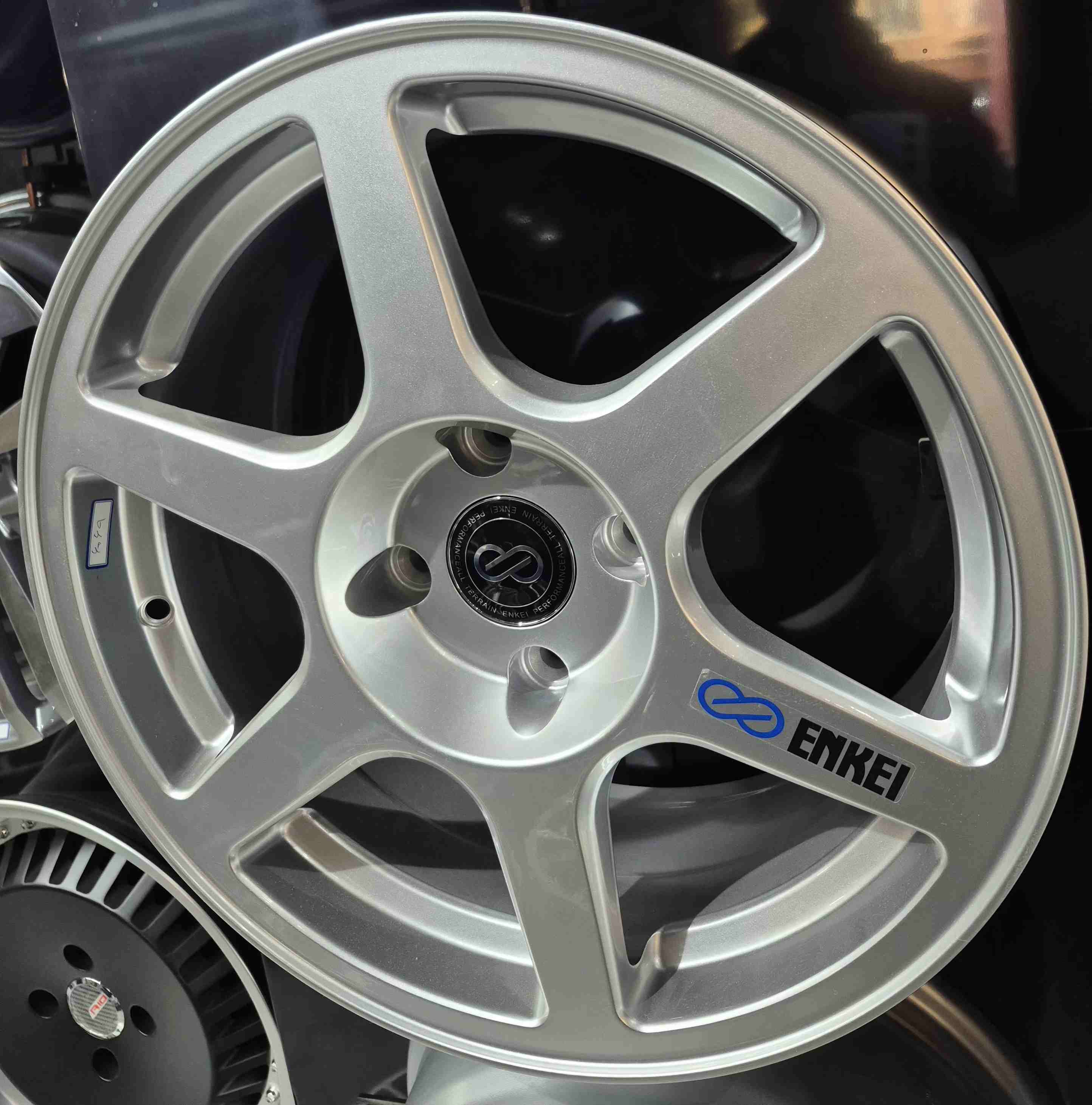 رینگ اسپرت سایز ۱۶ (۱۰۸×۴) نقره ای ENKEI