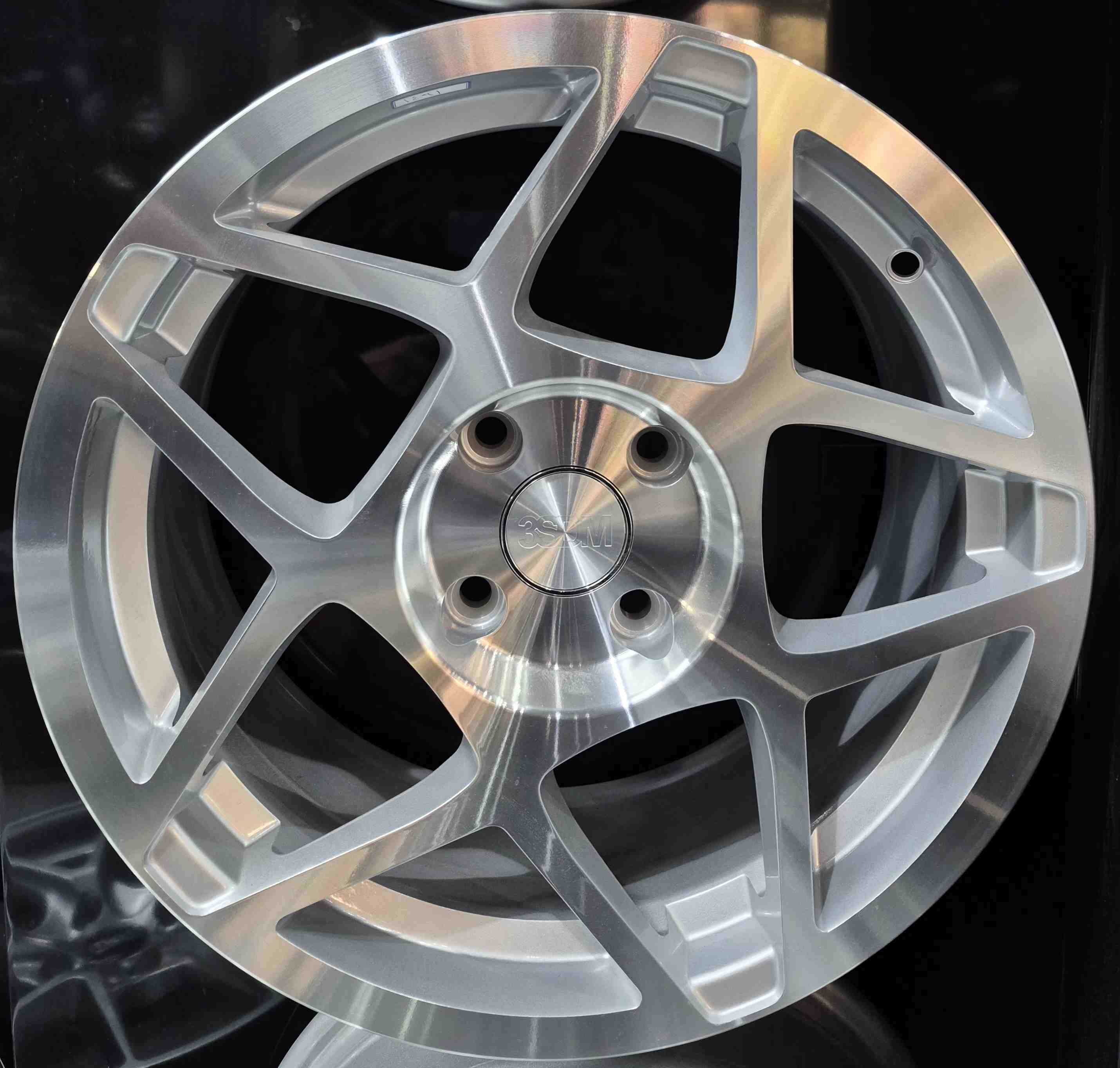 رینگ اسپرت سایز ۱۶ (۱۰۸×۴) رخ نقره ای 3SDM