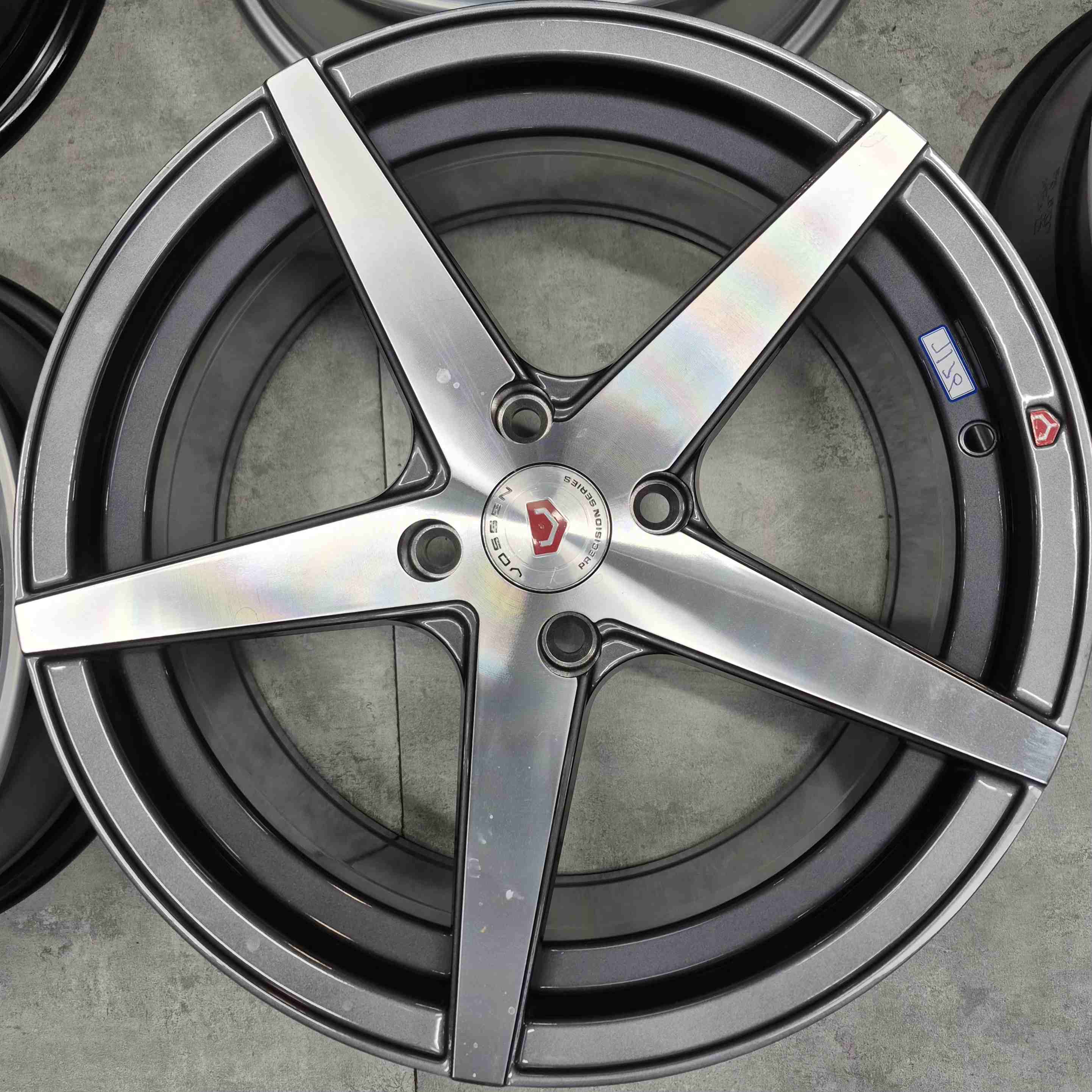 رینگ اسپرت سایز ۱۶ (۱۰۸×۴) رخ نقره ای ووسن ۵ پر