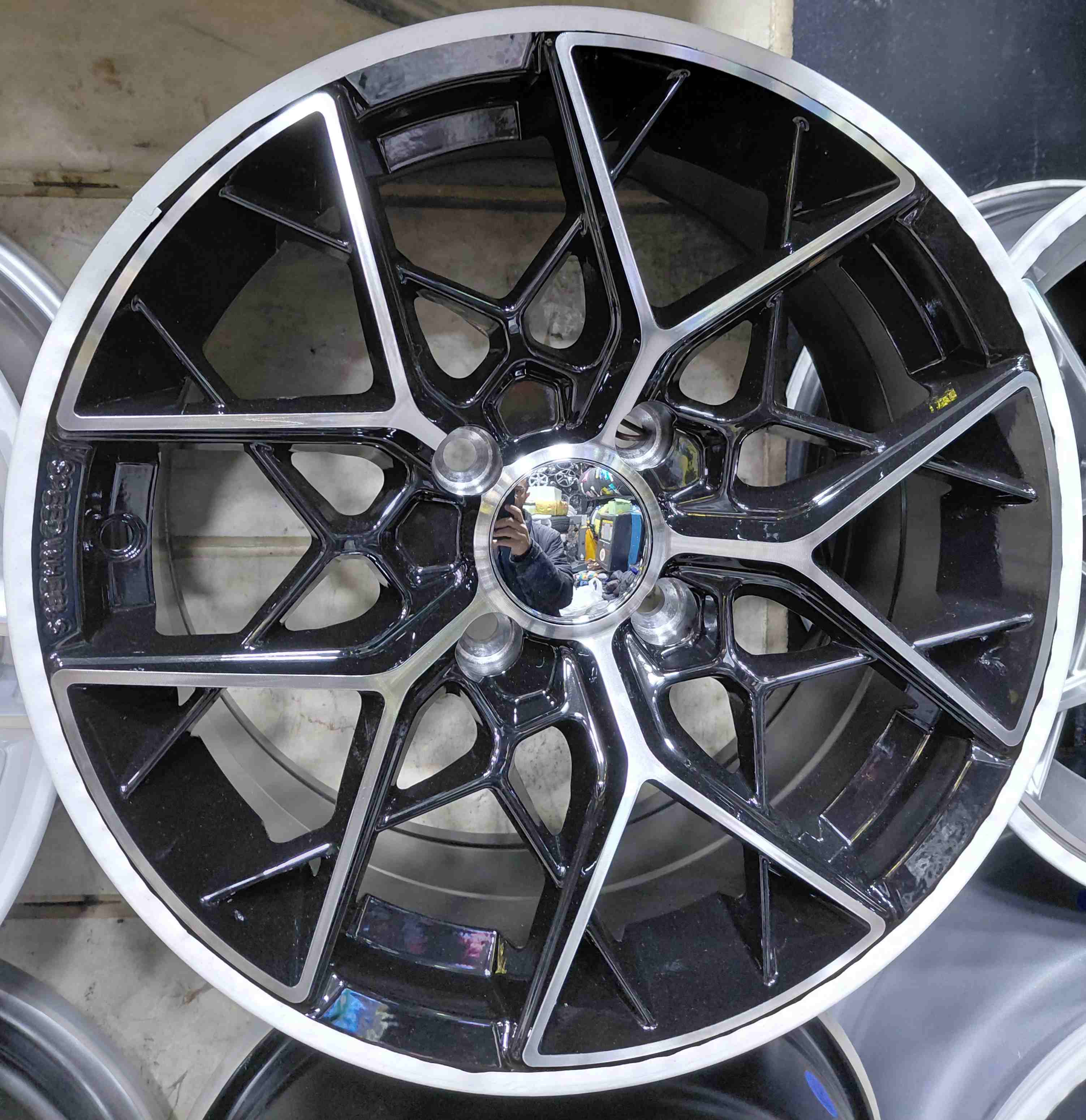 رینگ اسپرت سایز ۱۵ (۱۰۸×۴) رخ مشکی مدل Speed