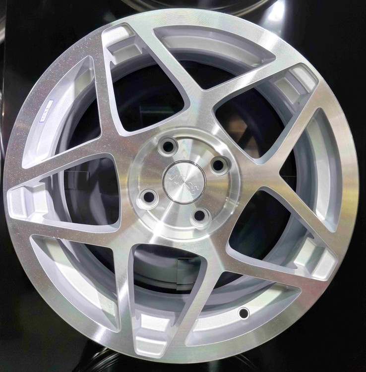 رینگ اسپرت سایز ۱۶×۷ (۱۰۸×۴) 3SDM رخ نقره ای