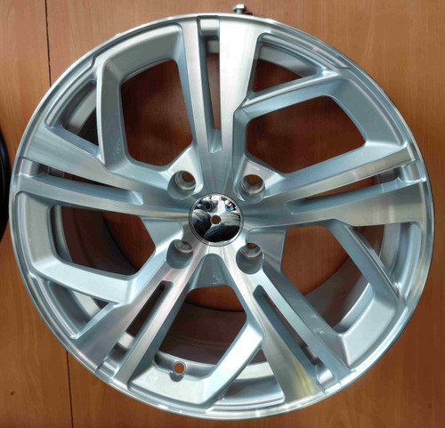 رینگ اسپرت سایز ۱۶×۷ (۱۰۸×۴) رخ نقره ای