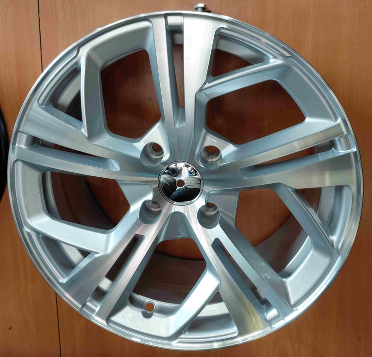 رینگ اسپرت سایز ۱۶×۷ (۱۰۸×۴) رخ نقره ای