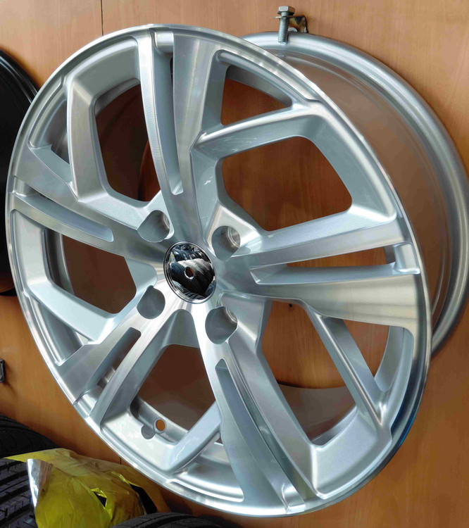 رینگ اسپرت سایز ۱۶×۷ (۱۰۸×۴) رخ نقره ای