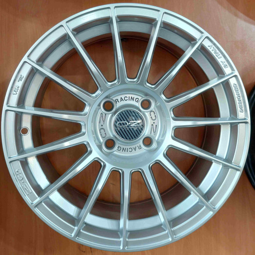 رینگ اسپرت سایز ۱۶×۷ (۱۰۸×۴) Oz Racing نقره ای