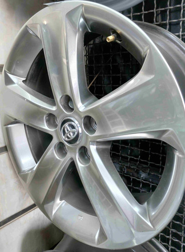 رینگ فابریک سایز ۱۷×۷.۵ (۱۱۴×۵) نقره ای تویوتا RAV4